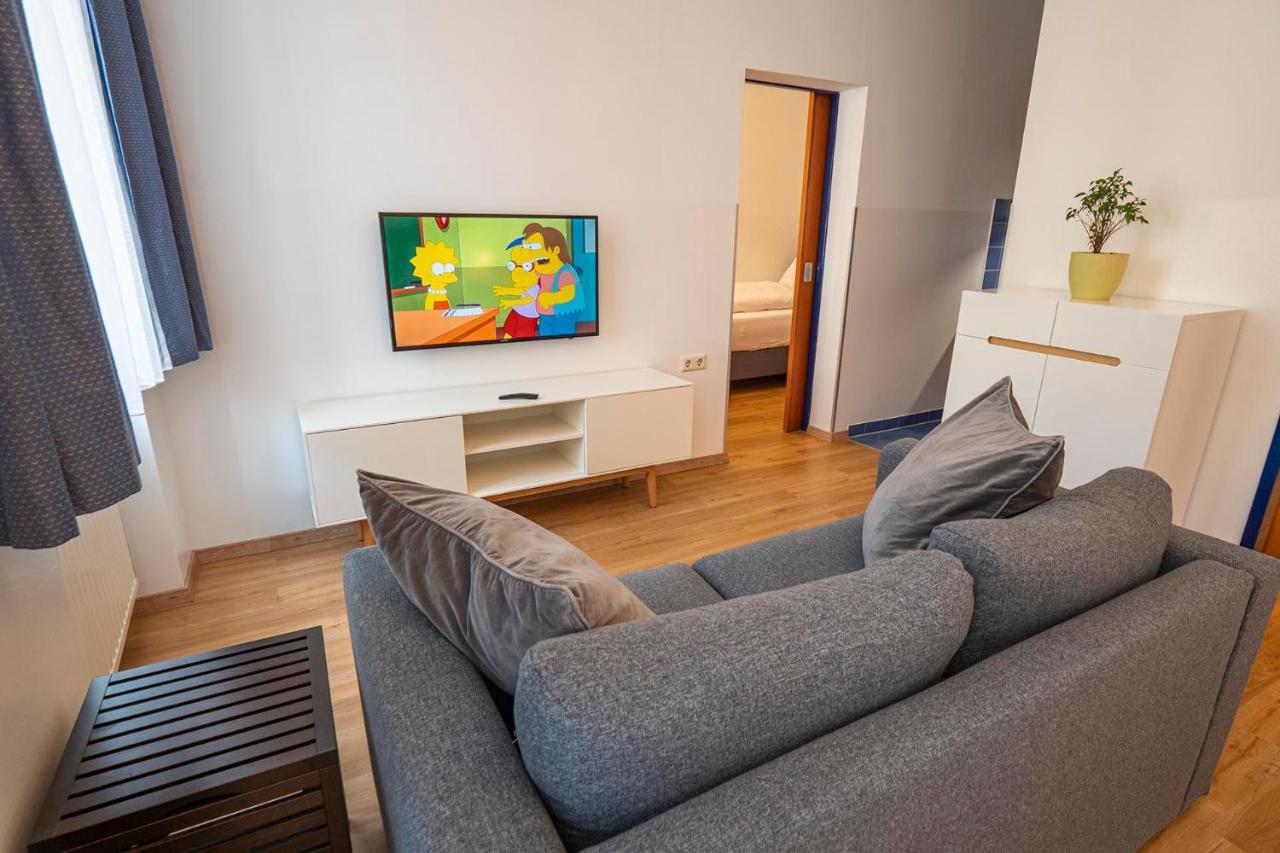 74 Living Apartment