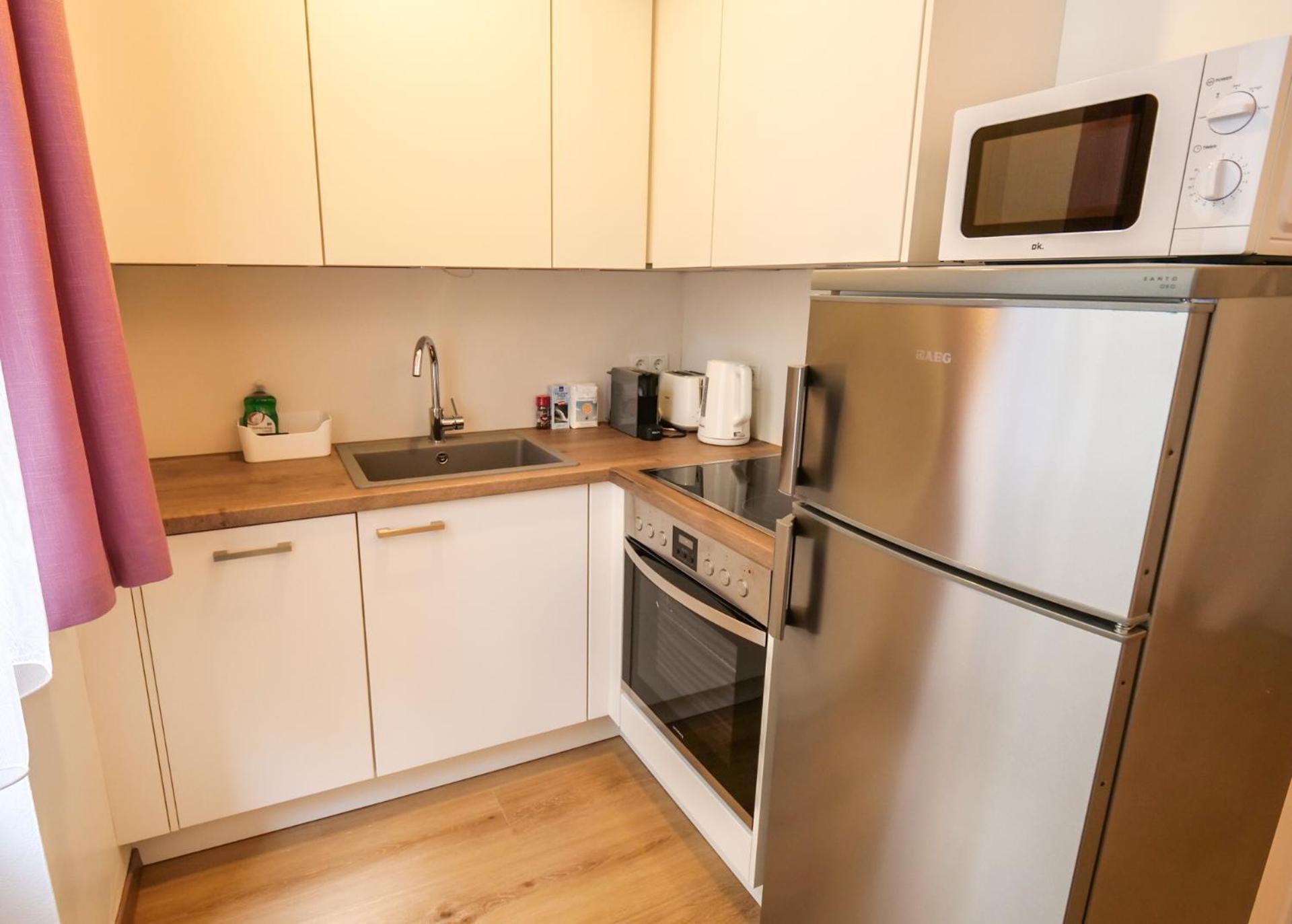 74 Living Apartment *