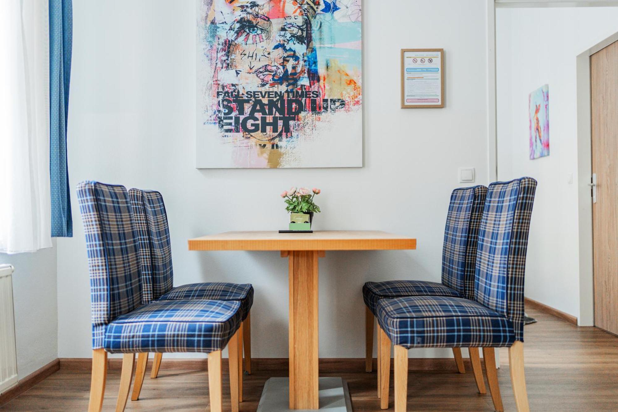 74 Living Apartment