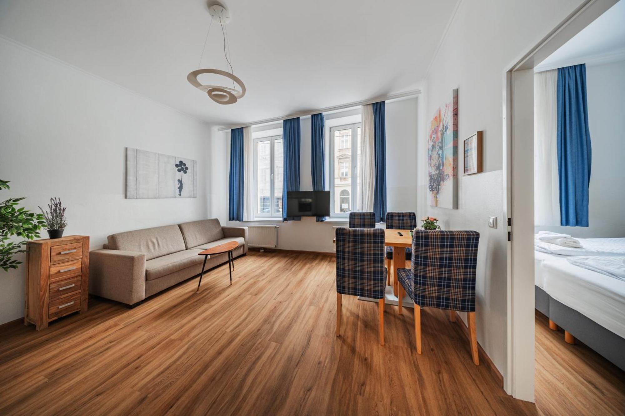 74 Living Apartment *
