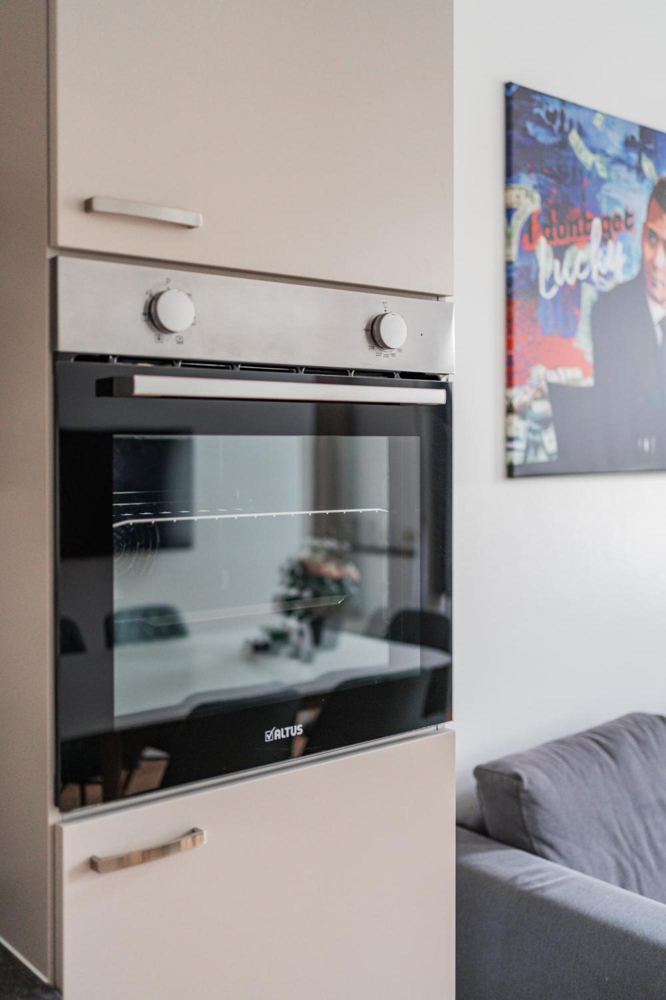74 Living Apartment